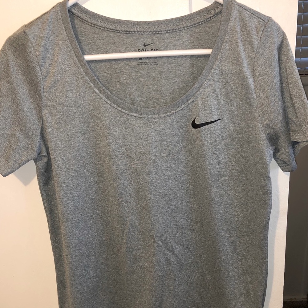 Nike Dri Fit Scoop-neck T-shirt